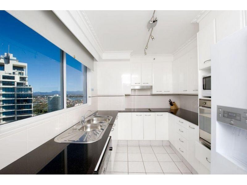 1-9 Hughes Avenue, Main Beach QLD 4217