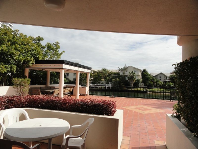 2, 12 Paradise Island, Surfers Paradise QLD 4217