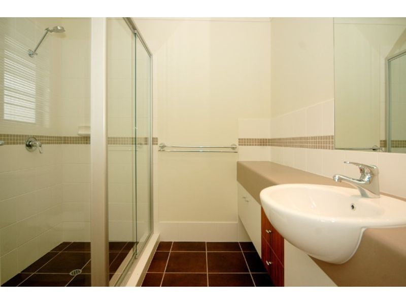 B, 2 Catalina Way, Upper Coomera QLD 4209