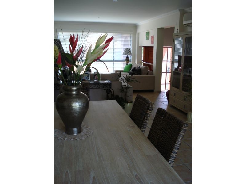 20 Fairway Drive, Clear Island Waters QLD 4226