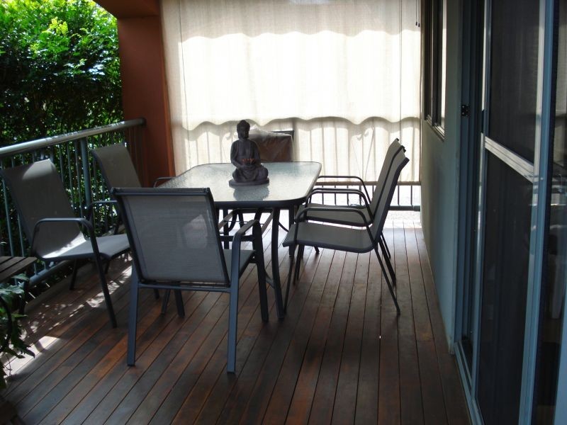 20 Fairway Drive, Clear Island Waters QLD 4226