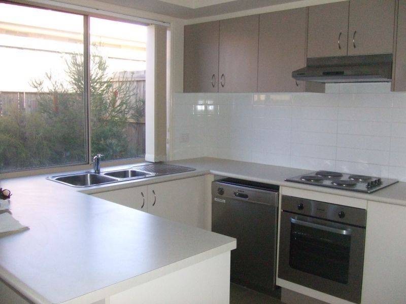 7 Johnston Street, Carina QLD 4152