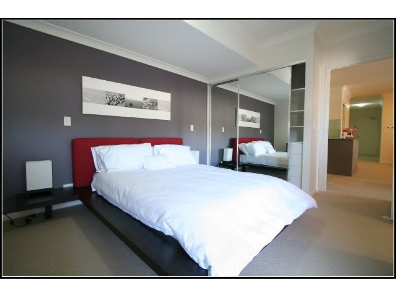 14 Executive Drive, Burleigh Waters QLD 4220