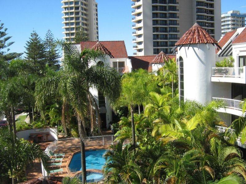 24 Hamilton Avenue, Surfers Paradise QLD 4217