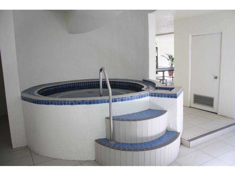 24 Hamilton Avenue, Surfers Paradise QLD 4217