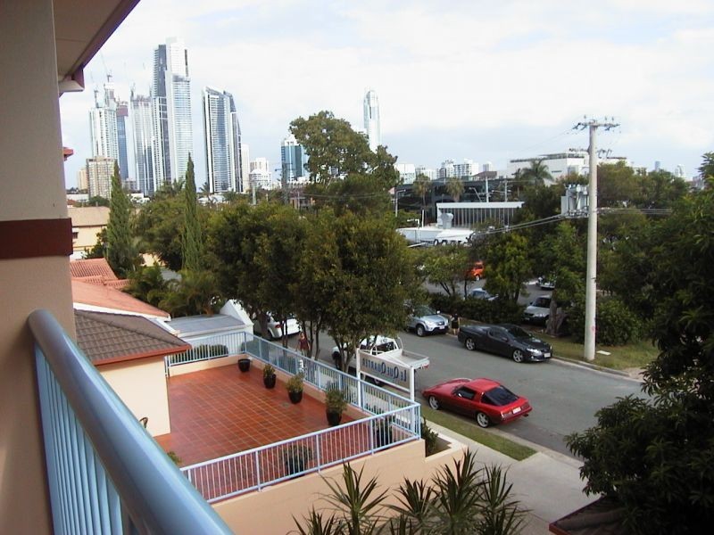 20, 3-5 Barranbali Street, Chevron Island QLD 4217