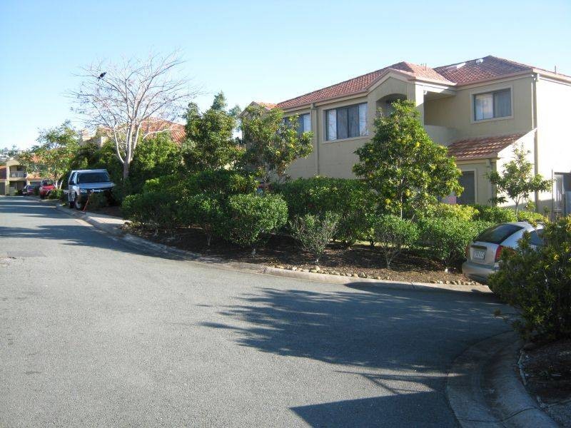 1 Santa Isobel Boulevard, Pacific Pines QLD 4211