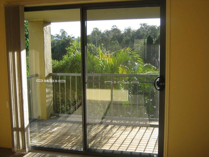 1 Santa Isobel Boulevard, Pacific Pines QLD 4211