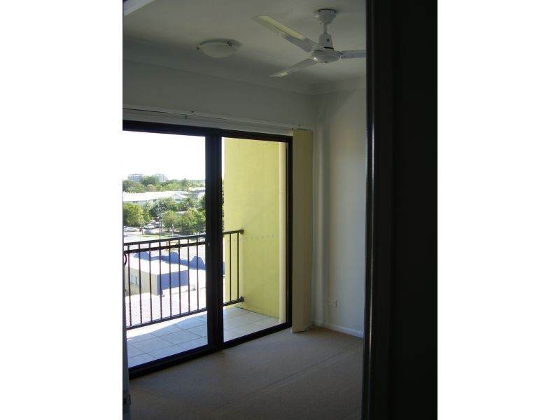 16, 95 McLeod Street, Cairns QLD 4870