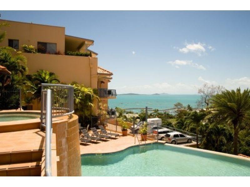 16/2 Nara Avenue, Airlie Beach QLD 4802