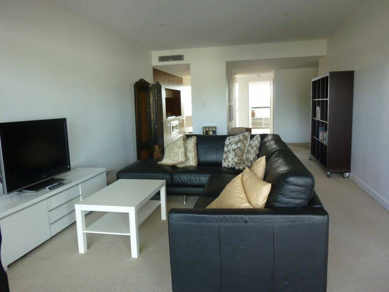 221/10 Pidgeon Close, West End QLD 4101