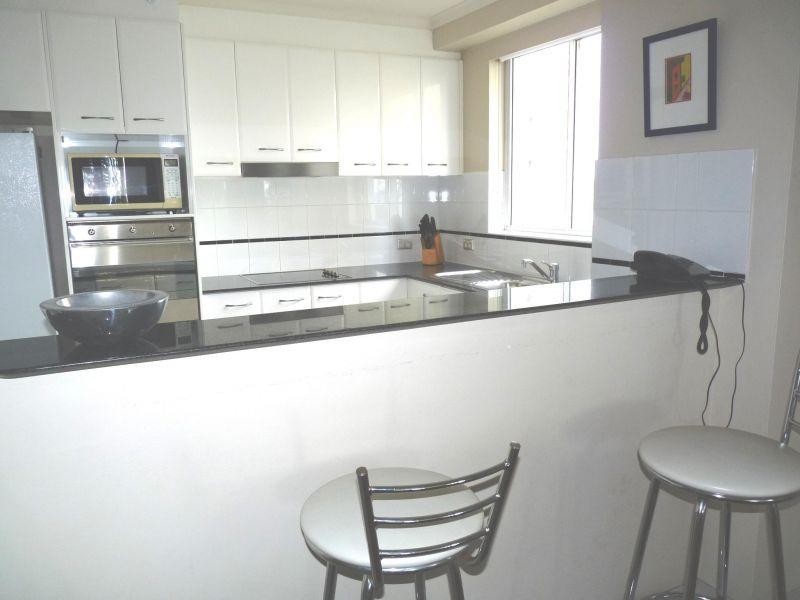 1-9 Hughes Avenue, Main Beach QLD 4217
