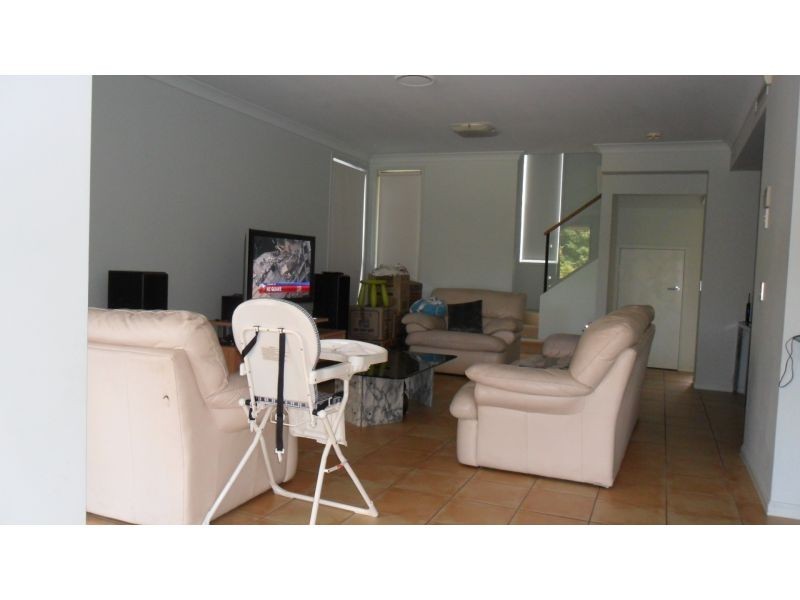 1 The Vistas Drive, Carrara QLD 4211