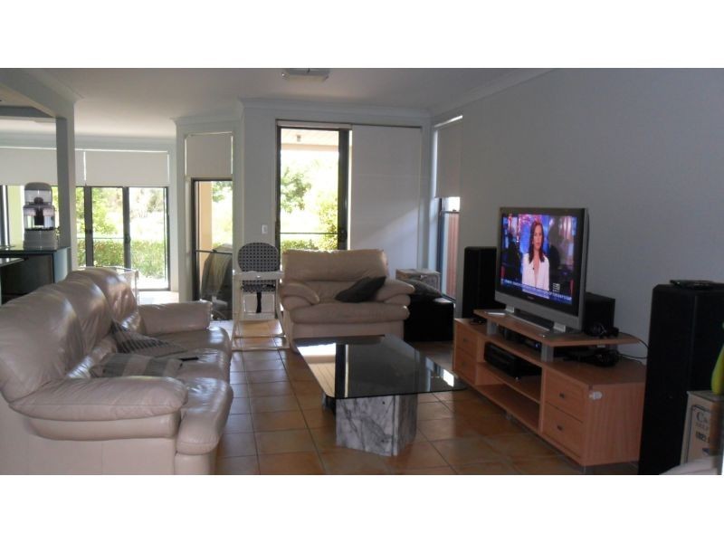 1 The Vistas Drive, Carrara QLD 4211