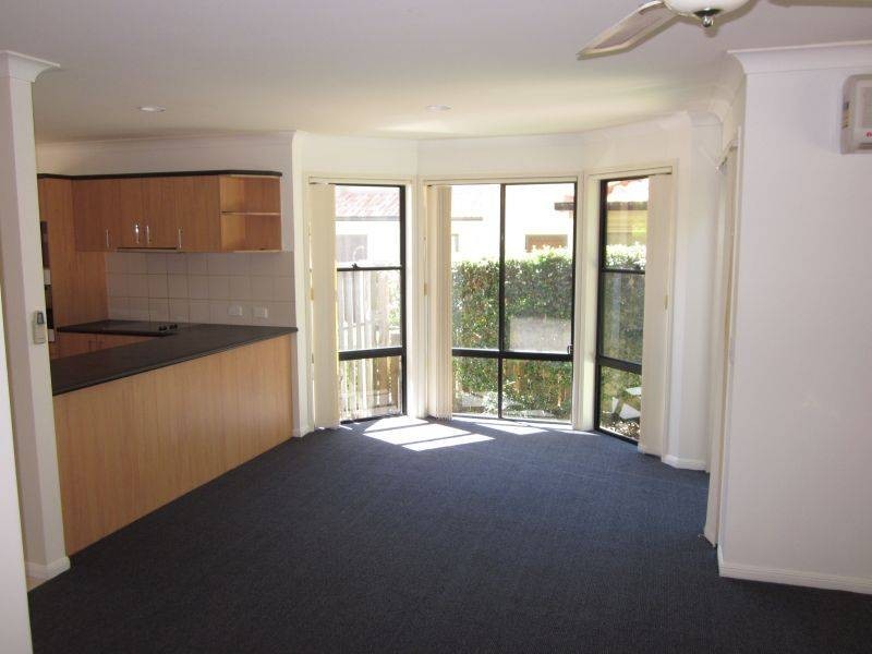 99-101 Heeb Street, Benowa QLD 4217