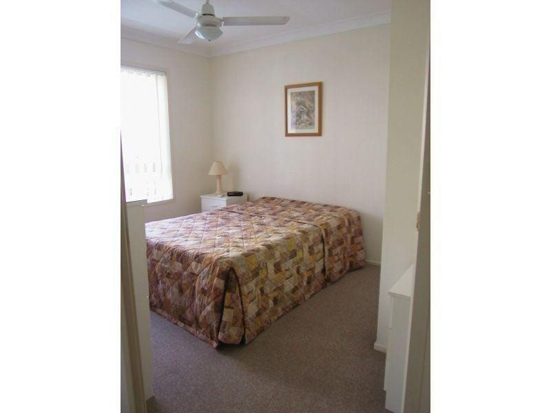 3-5 Barranbali Street, Chevron Island QLD 4217