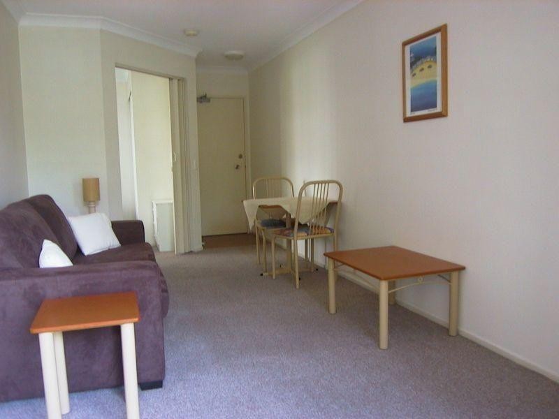 3-5 Barranbali Street, Chevron Island QLD 4217