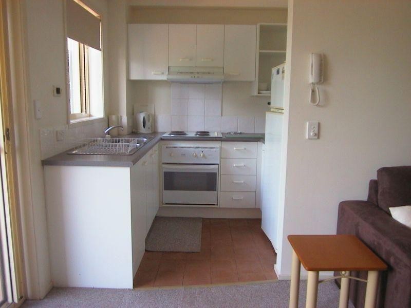 3-5 Barranbali Street, Chevron Island QLD 4217