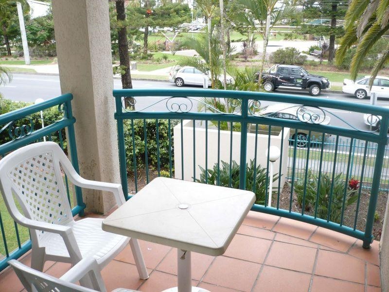 112 Surf Parade, Broadbeach QLD 4218