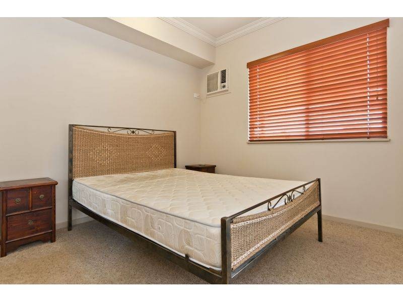 22 Ward Street, Mooroobool QLD 4870