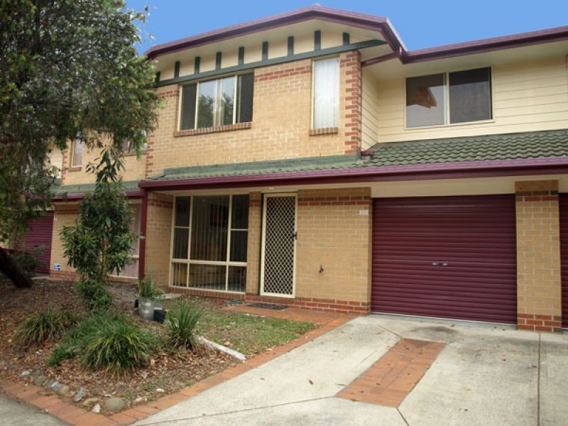 202, 125 Hansford Road, Coombabah QLD 4216