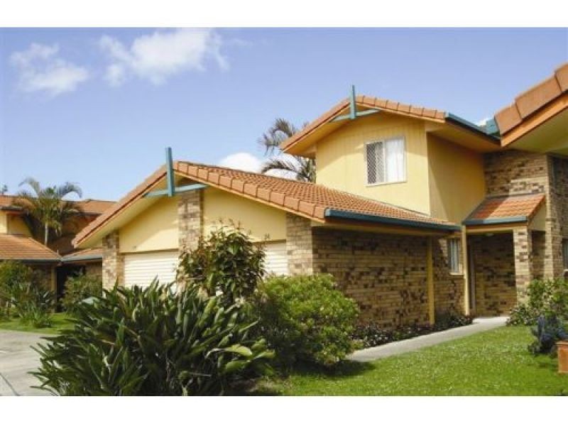 11 Waterford Court, Bundall QLD 4217