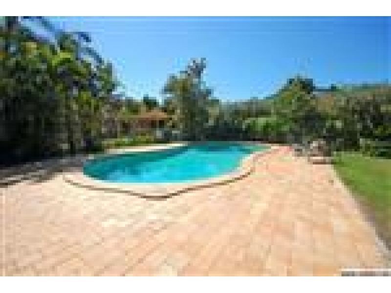 11 Waterford Court, Bundall QLD 4217