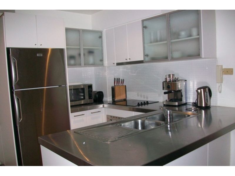 42, 176 Sydney Street, New Farm QLD 4005