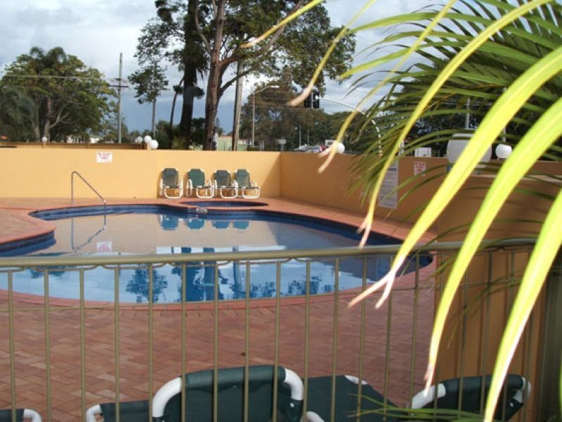 2, 43 Enderley Avenue, Surfers Paradise QLD 4217