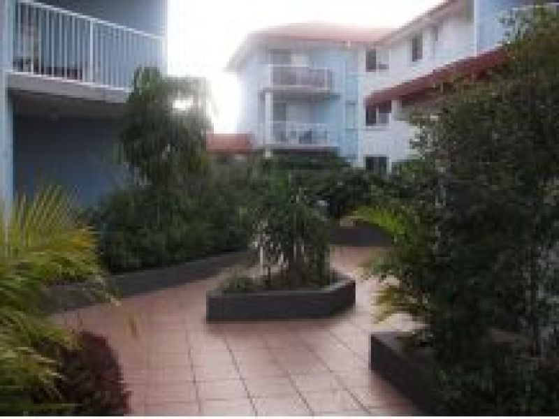 2, 75 Bayview Street, Runaway Bay QLD 4216