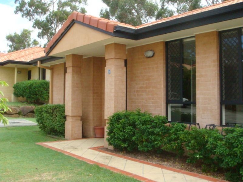 20 Brown Street, Labrador QLD 4215