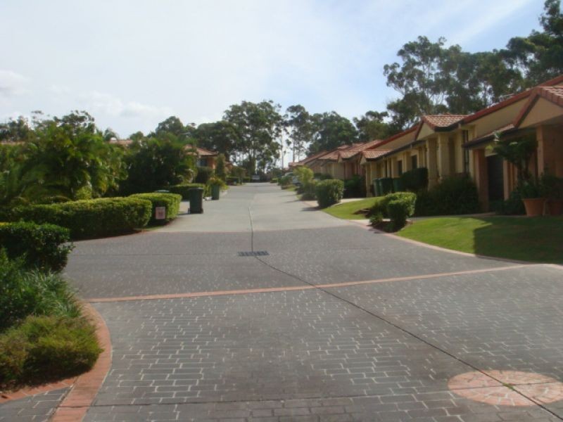 8, 20 Brown Street, Labrador QLD 4215