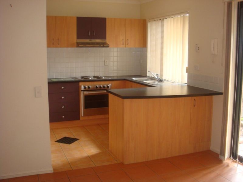 8, 20 Brown Street, Labrador QLD 4215