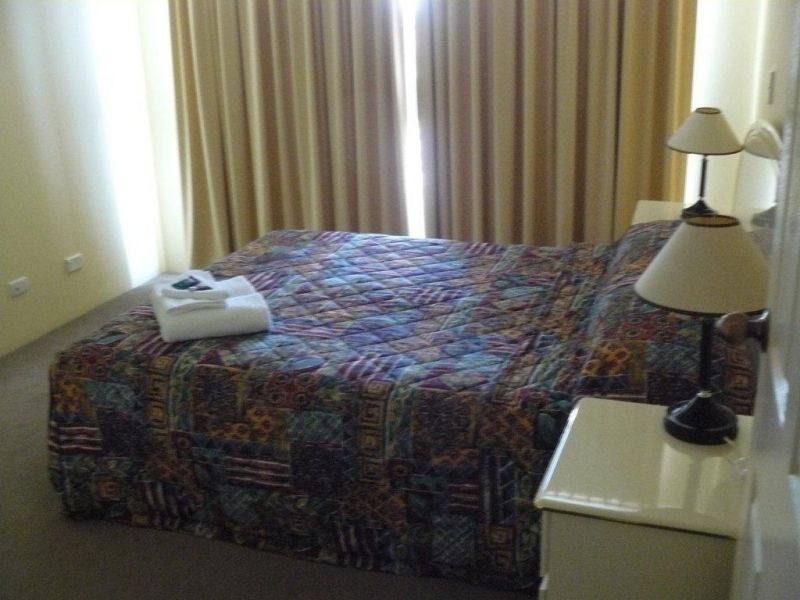 9 Bayview Street, Runaway Bay QLD 4216