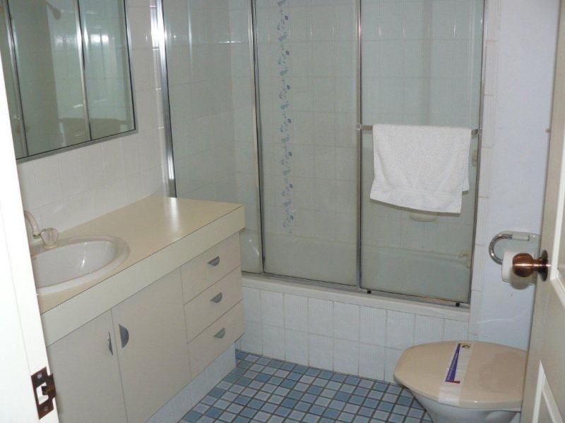 9 Bayview Street, Runaway Bay QLD 4216