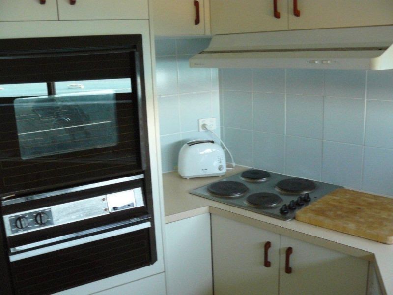 9 Bayview Street, Runaway Bay QLD 4216