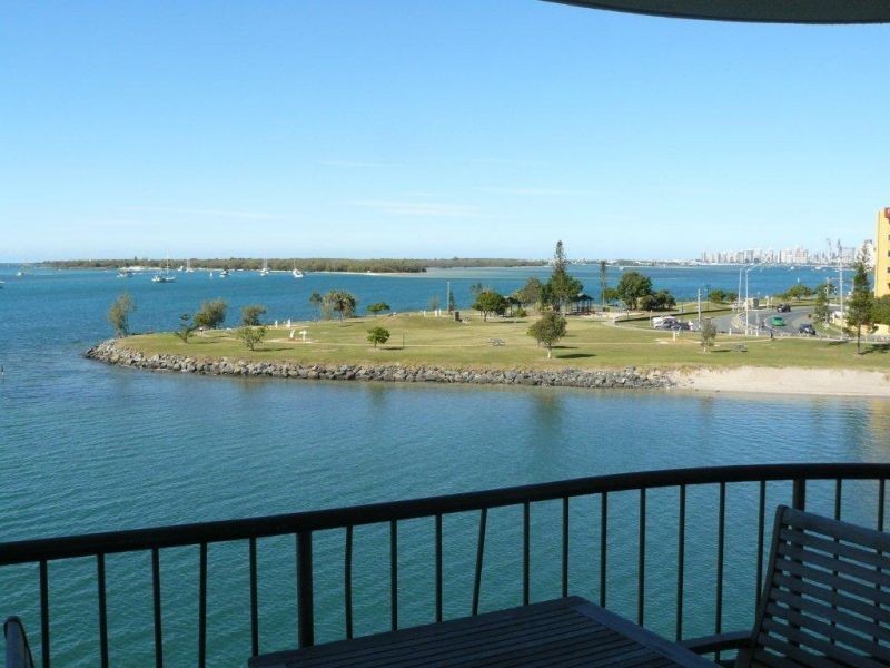 9 Bayview Street, Runaway Bay QLD 4216