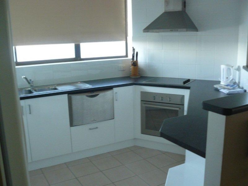 9 Bayview Street, Runaway Bay QLD 4216