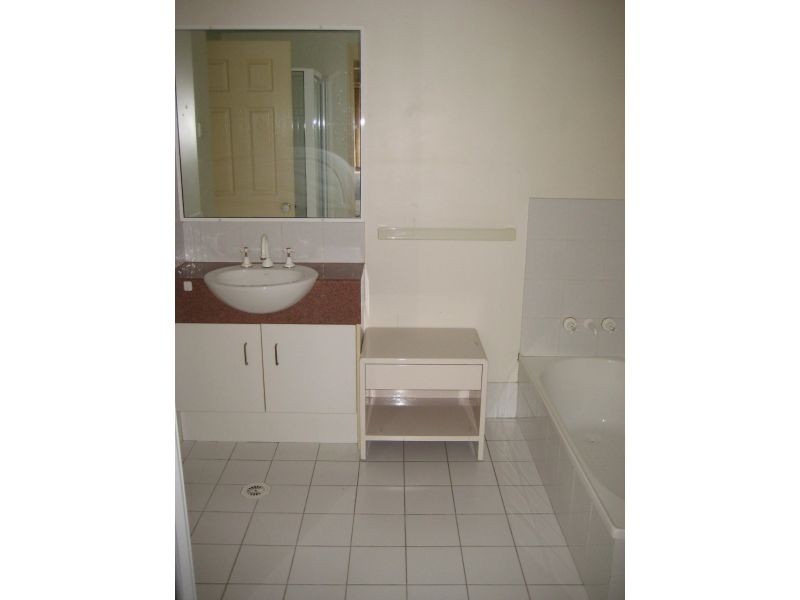 100 Racecourse Road, Bundall QLD 4217