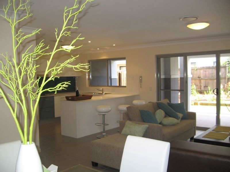2, 139 Gooding Drive, Merrimac QLD 4226