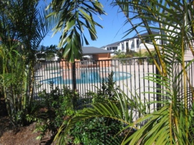 2, 139 Gooding Drive, Merrimac QLD 4226
