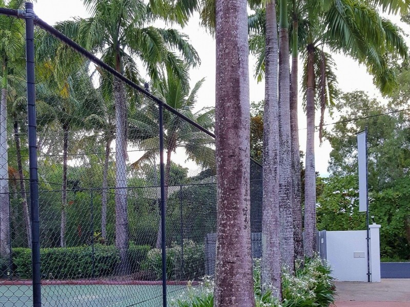 12 – 14 Deauville Close, Yorkeys Knob QLD 4878