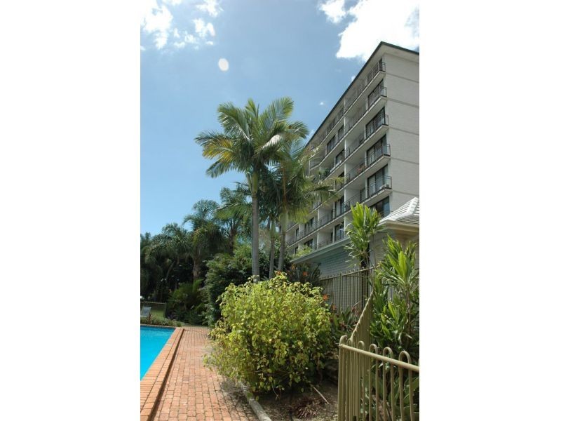 11-13 Fairway Drive, Clear Island Waters QLD 4226