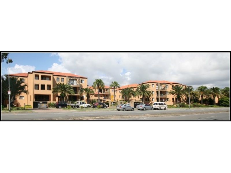 24 Slayter Avenue, Bundall QLD 4217