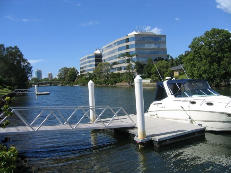 24 Slayter Avenue, Bundall QLD 4217