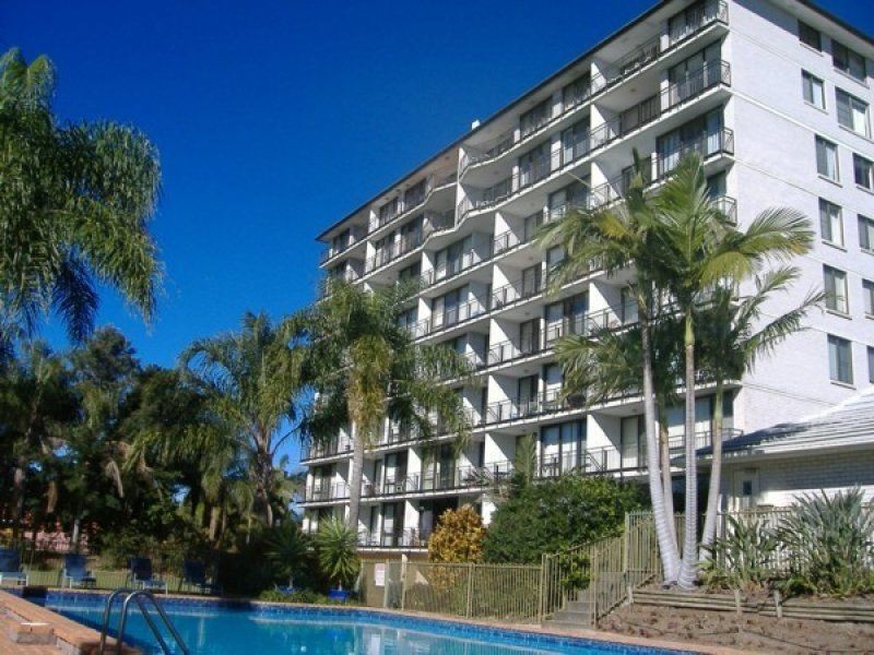 11-13 Fairway Drive, Clear Island Waters QLD 4226