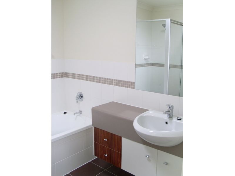 1B, 2 Catalina Way, Upper Coomera QLD 4209