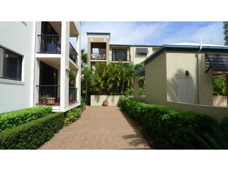 38 Labrador Street, Labrador QLD 4215