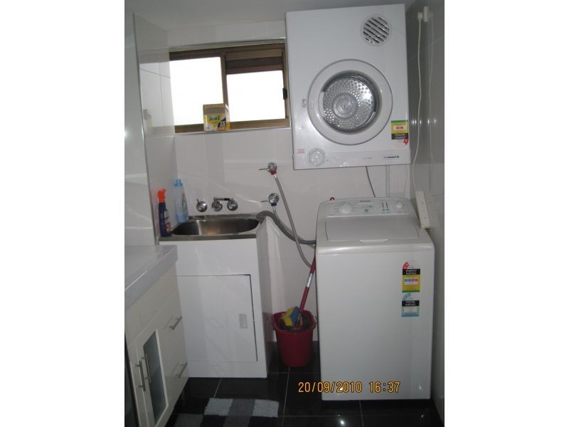 11-13 Fairway Drive, Clear Island Waters QLD 4226