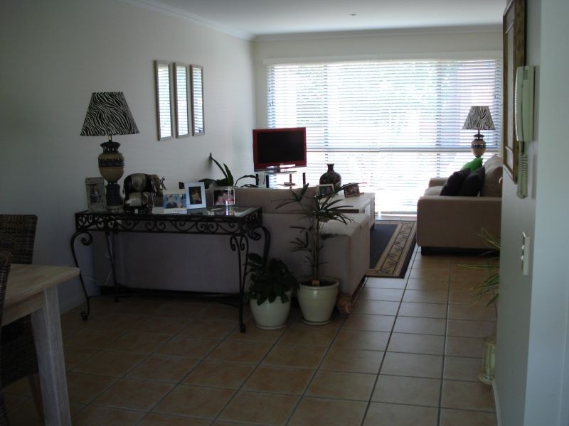 20 Fairway Drive, Clear Island Waters QLD 4226